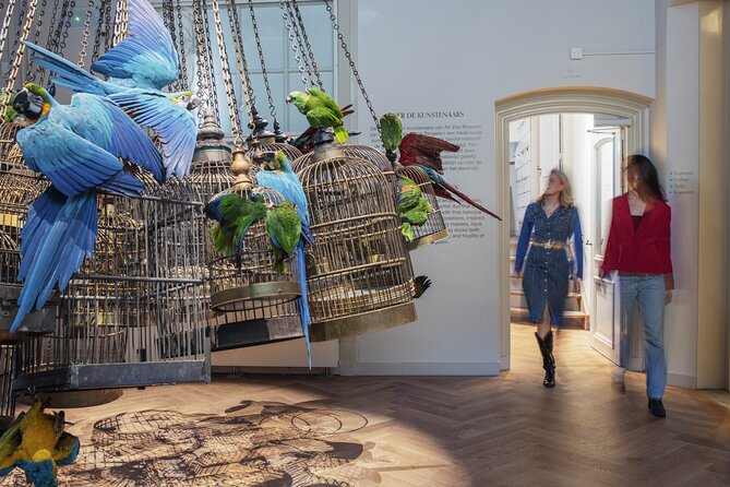Art Zoo Museum Amsterdam Tickets - The animal displays: birds, snakes, crocodiles, and a T. rex