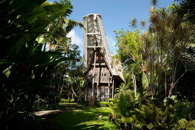 Bali Bird Park Admission Ticket with Hotel Transfer - Bird shows and feeding sessions