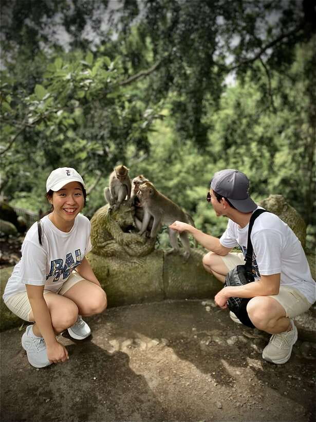 Bali: Ubud Monkey Forest, Coffee Plantation, and Market Tour - Choosing between Ubud Market and a smaller local market