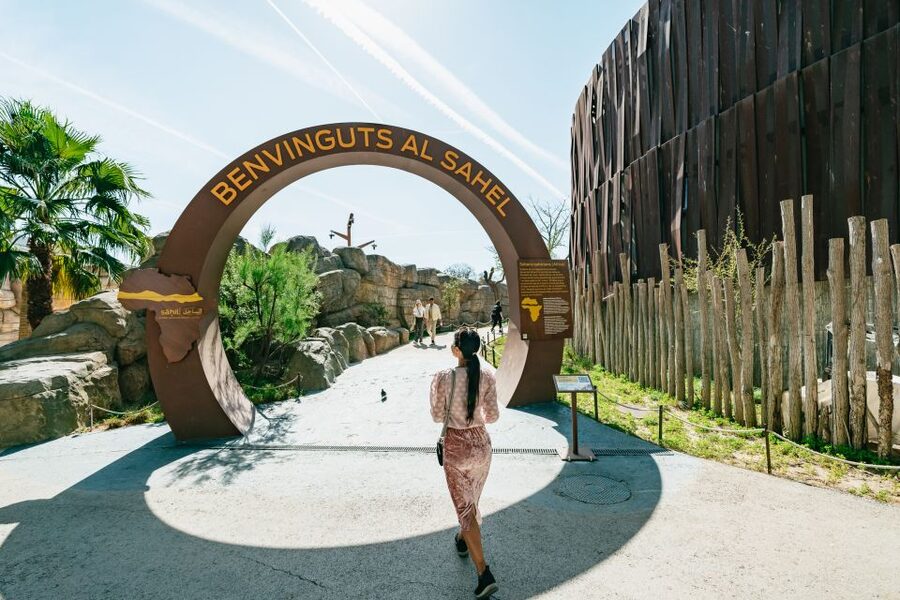 Barcelona: 1-Day Ticket to Barcelona Zoo - Food, rest stops, and family facilities