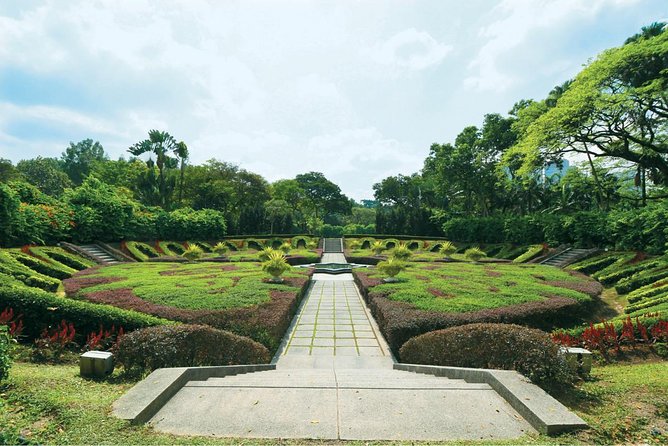 Bird Park & Butterfly Farm Nature Include All Entrance Tour From Kuala Lumpur - Kuala Lumpur Bird Park, where the birds come close