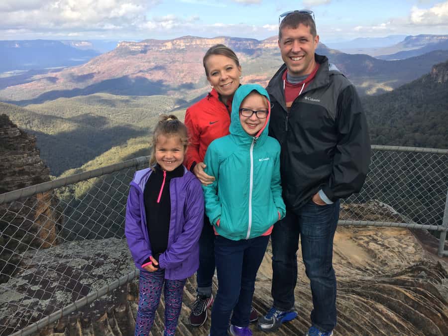 Blue Mountains private tour with Featherdale Wildlife Park - Leura for lunch and a village pause