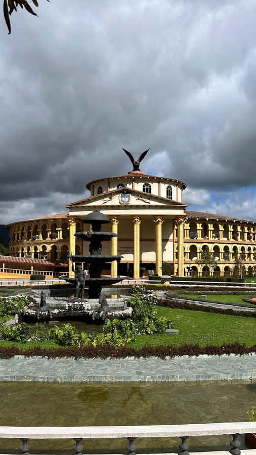 BOGOTA: Tour of Jaime Duque Park, Zoo, and Aerospace Museum - The Avenue of Monuments and its giant ideas