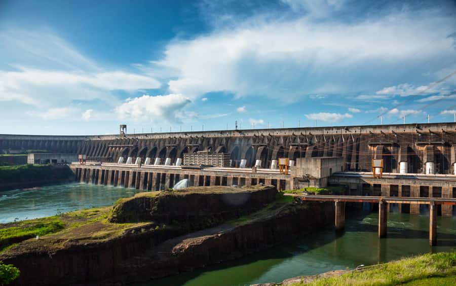 Brazilian Falls, Bird Park and Itaipu Dam - Iguassu National Park and the Brazilian falls
