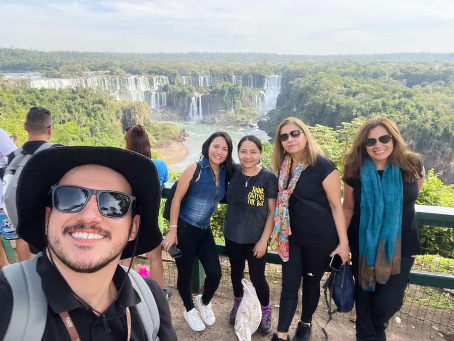 Brazilian Falls, Bird Park and Itaipu Dam - Transport, group size, and the shape of the day