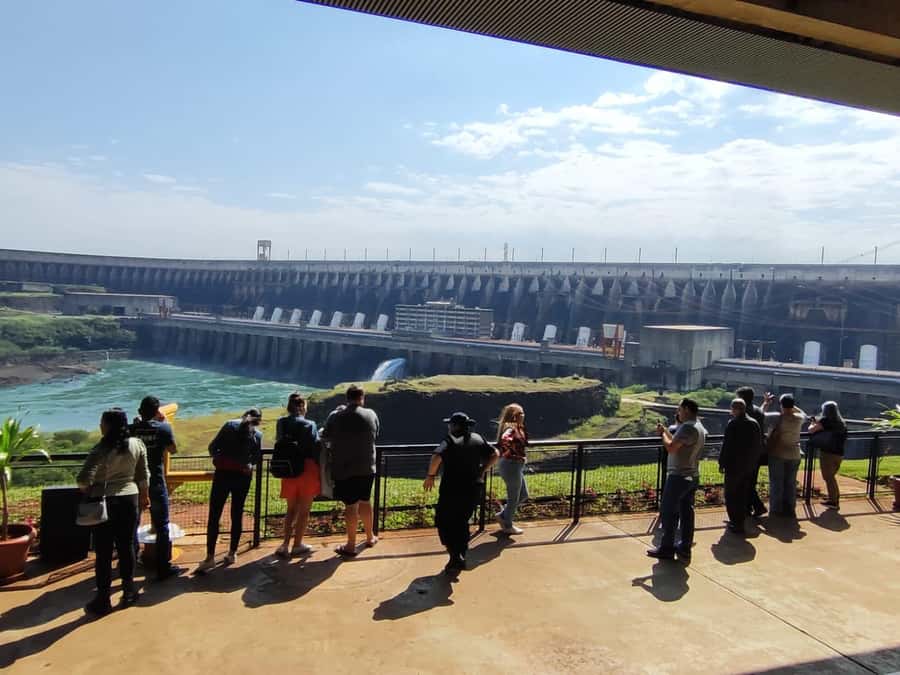 Brazilian Falls, Bird Park and Itaipu Dam - Parque das Aves, close to Brazilian birdlife