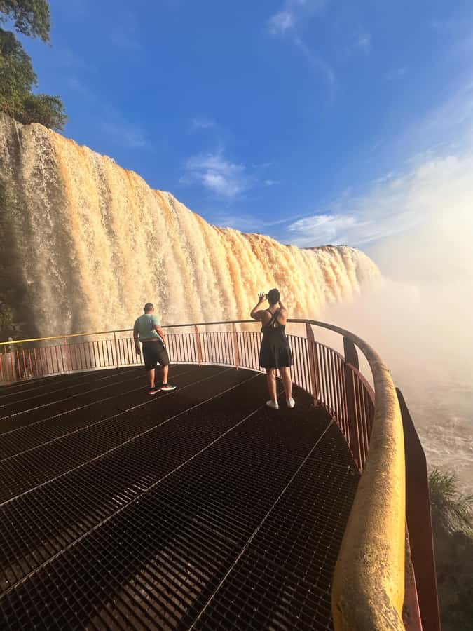 Brazilian Iguassu Falls,Bird park Boat Safari all tickets - The guide can make or break the logistics