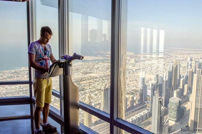 Burj Khalifa At The Top & Underwater Zoo Aquarium with Transfer - Who will get the most from this experience?
