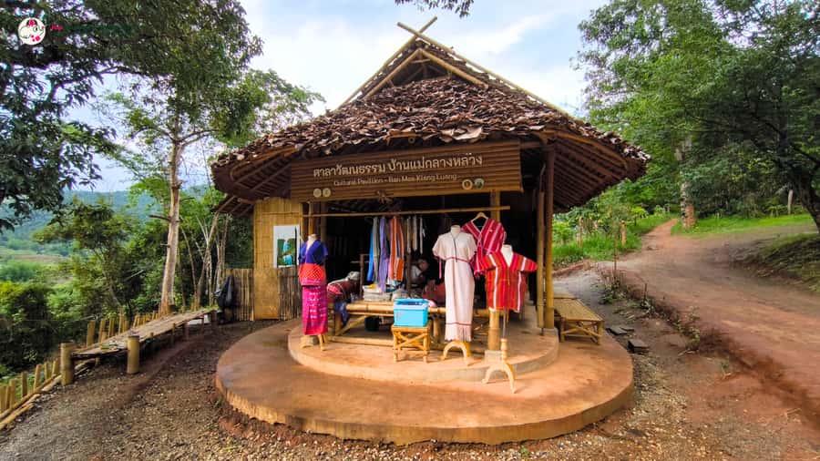 Chiang Mai: Doi Inthanon and Elephant Sanctuary Tour & Hike - What to pack for this particular day