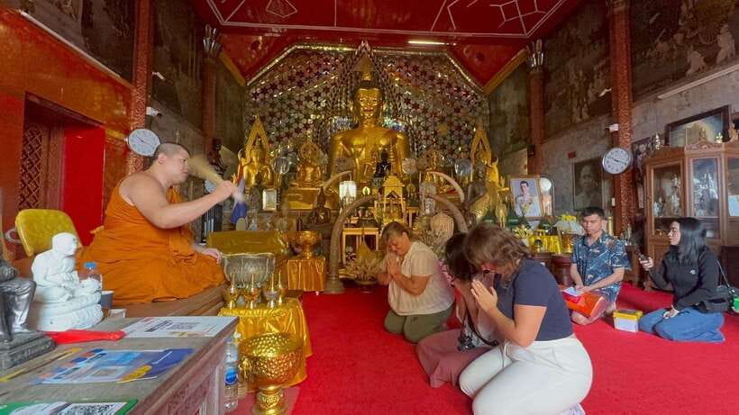 Chiang Mai: Elephant Sanctuary, Monk Trail & Doi Suthep Tour - The guides make the difference