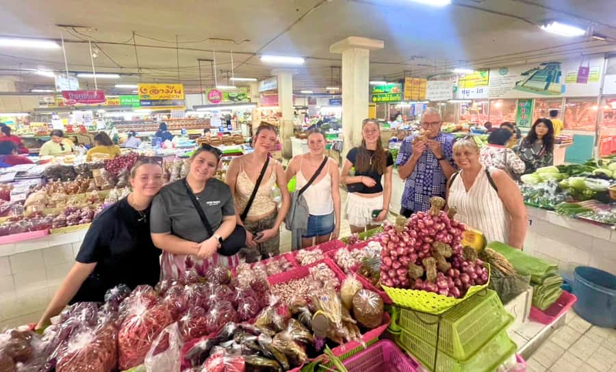 Chiang Mai: Ethical Elephant Sanctuary & Thai Cooking Class - Key points to know before booking