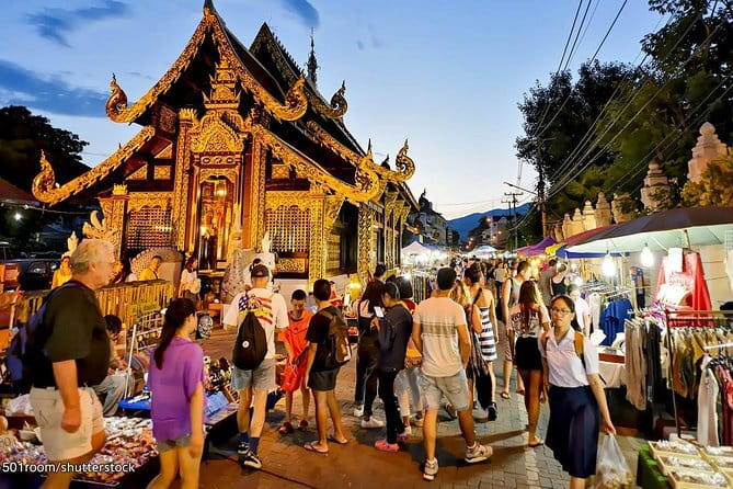 ChiangMai 1DayTour:Elephant Sanctuary,king&queen pagoda,waterfall - The King and Queen Pagodas above the park