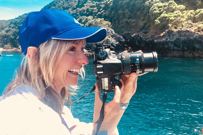 Dolphin & Wildlife Encounters - Commentary that gives the sightings some meaning
