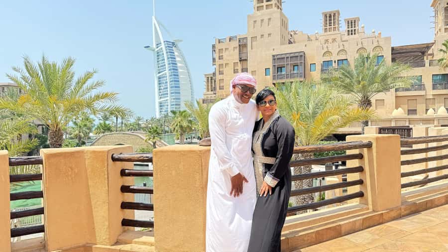 Dubai: City Tour with Burj Khalifa and Underwater Zoo Ticket - The guides are a major part of the value