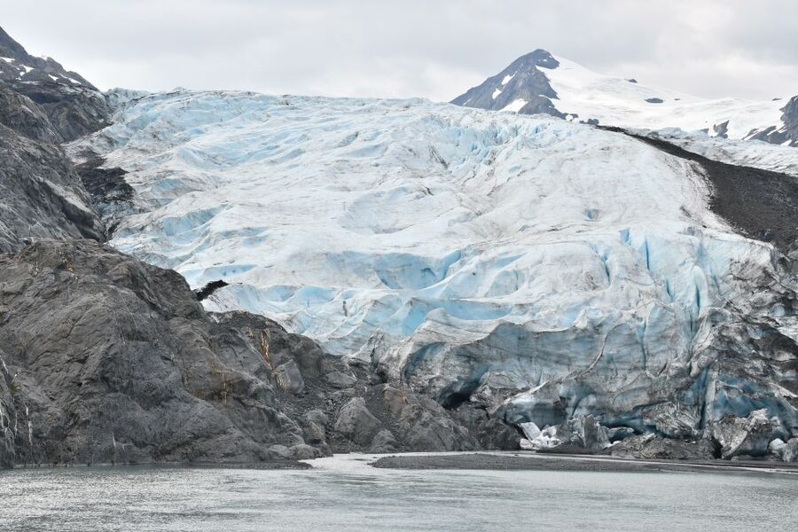 From Anchorage: Valley of Glaciers & Wildlife Center Tour - The return drive and Falls Creek stop
