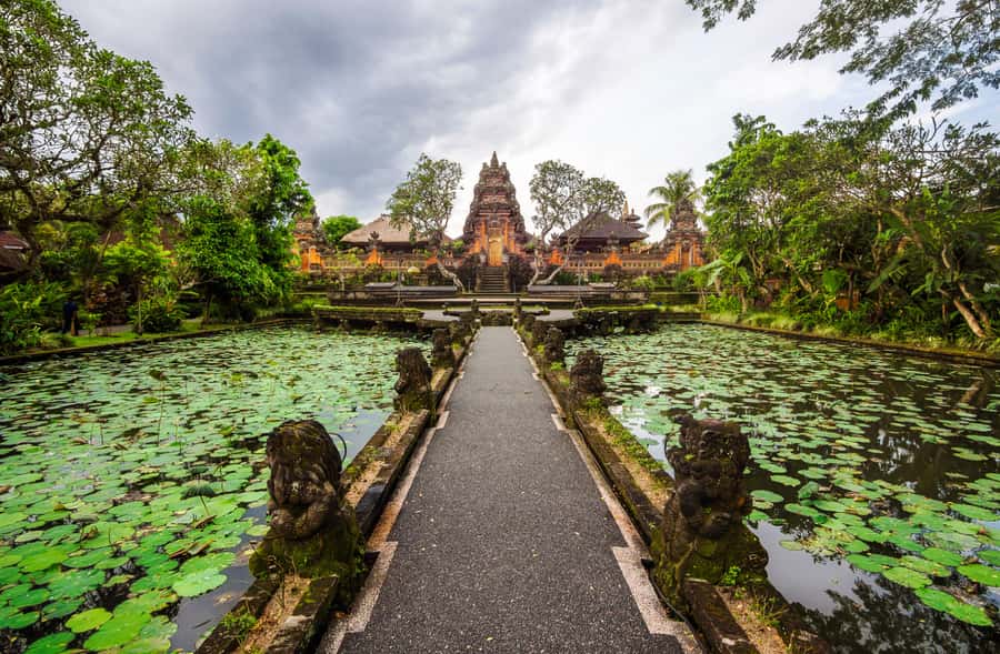 From Bali: Saraswati Temple, Monkey Forest, Ubud Waterfalls - Tegenungan Waterfall: a dramatic first stop
