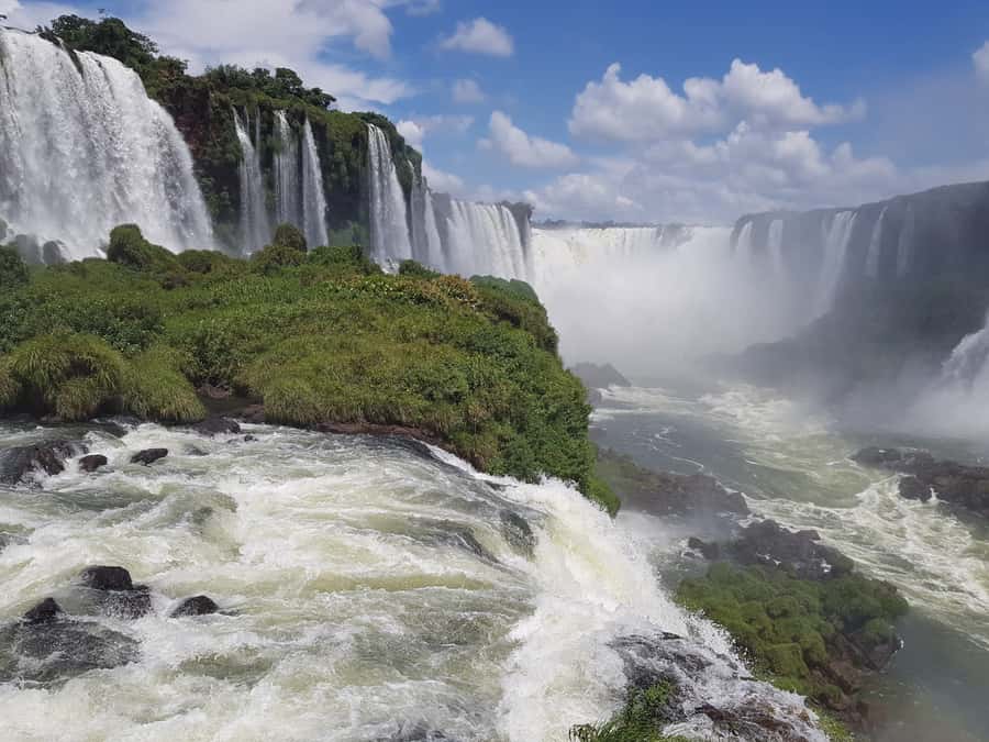 From Foz do Iguaçu: Brazilian Falls and Bird Park Tour - Key points at a glance