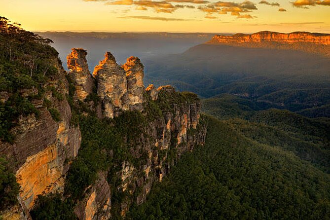 From Sydney: Blue Mountains Private Tour with Wildlife Park - First views of Blue Mountains National Park