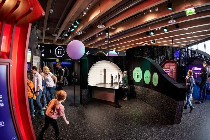 Gothenburg Universeum Ticket - Aquarium, Science, Wildlife, Zoo - Move from tropical science to the ocean