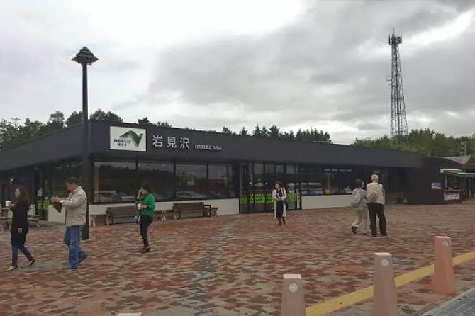 Hokkaido Day Tour from Sapporo: Asahiyama Zoo, Blue Pond Japan - Why this route works from Sapporo