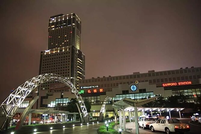 Hokkaido Day Tour from Sapporo: Asahiyama Zoo, Blue Pond Japan - Shirogane Blue Pond in 40 minutes