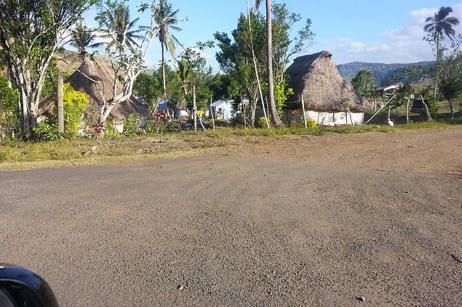 Kula Eco Bird Park ,Momi Gun Site And Market Tour Ex Marriott and Denarau resort - Who Will Get the Most from This Tour