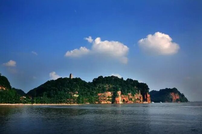 Leshan Buddha + Panda Base or Old Tea House Private Day Tour - Meeting the Leshan Giant Buddha