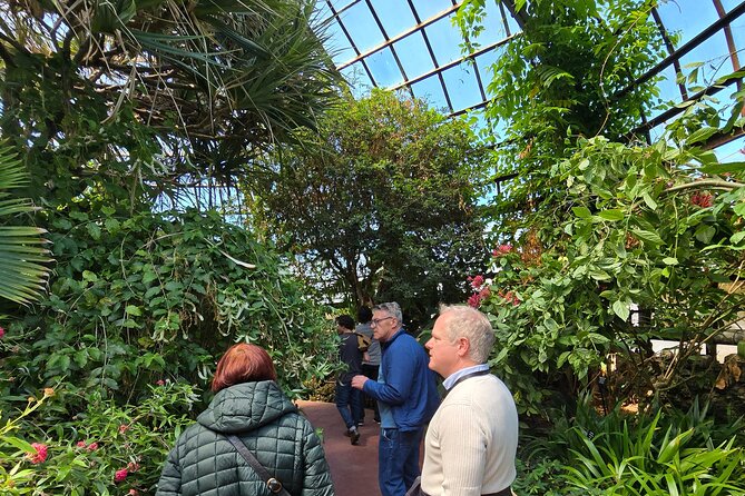 Lincoln Park Nature Museum & Zoo Private Walking Tour - Timing, walking effort, and weather