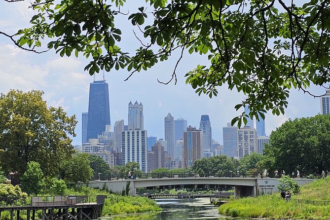 Lincoln Park Nature Museum & Zoo Private Walking Tour - FAQ