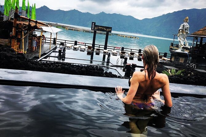 Monkey Forest, Holy Water Temple & Hot Springs Tours - Guides, transport, and the private format