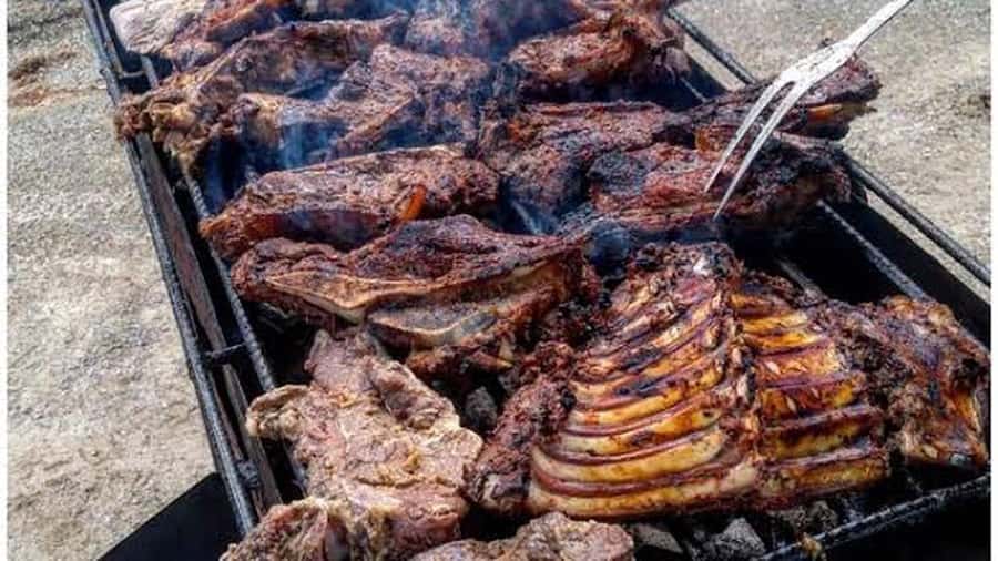 Nairobi: Cabaret Show with Dinner at Safari Park Hotel - How authentic is the cultural experience?