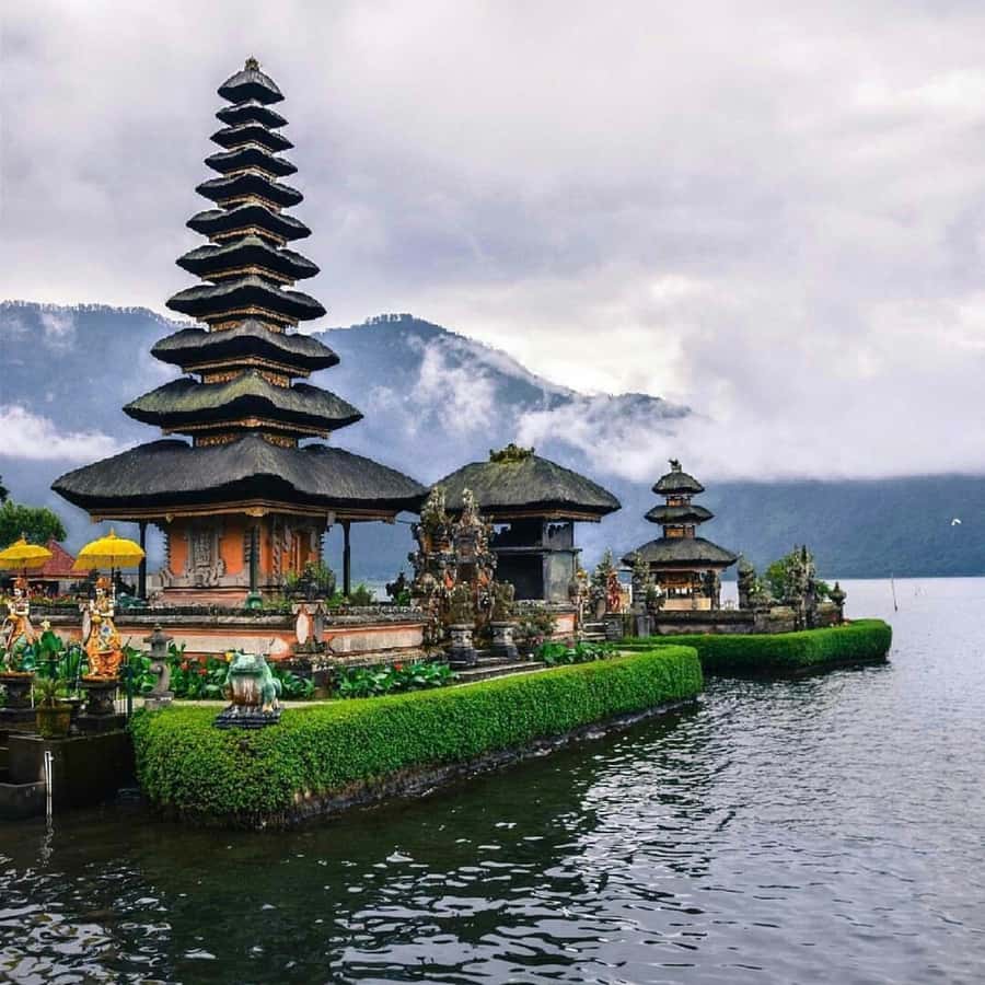 North Bali: Monkey Forest -Waterfall- Rice Terrace-Ulun Danu - Ulun Danu Beratan’s distinctive temple setting