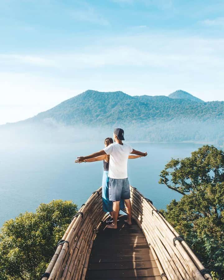 North Bali: Ulun Danu, Waterfalls, Swing and Monkey Forest - Ulun Danu Beratan and the floating temple view