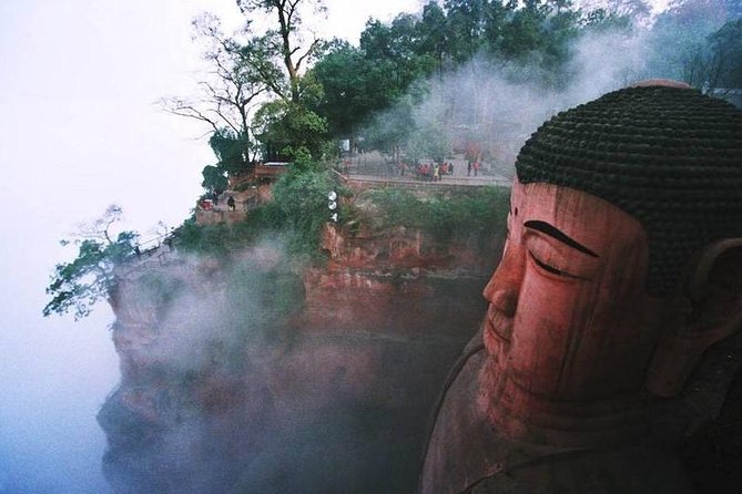 One Day Trip to Chengdu Panda Base and Leshan Buddha Tour - Timing, weather, and practical preparation