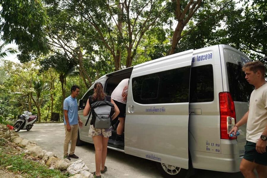 Phuket: Elephant Sanctuary Guided Tour with Hotel Transfers - One Hour With the Elephants