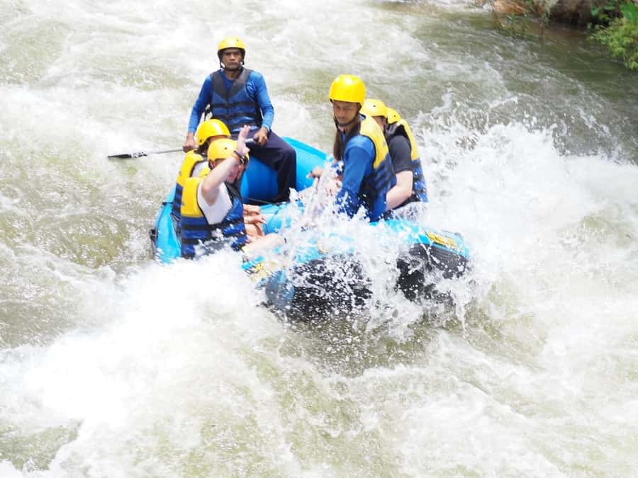 Phuket: White Water Rafting, Zipline, and Elephant Sanctuary - Lunch with a useful pause in the middle