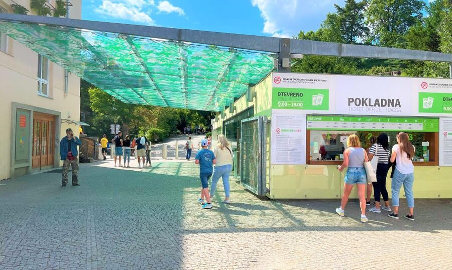 Prague: Prague Zoo Audio Guide with E-Ticket - Small details that make the day easier