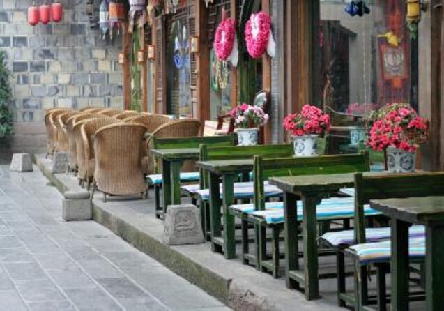 Private Day Tour: Chengdu Panda Base & downtown walking tour - Key points at a glance