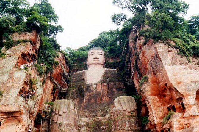 Private Leshan Day Trip with Panda Base - The two-hour transfer to Leshan