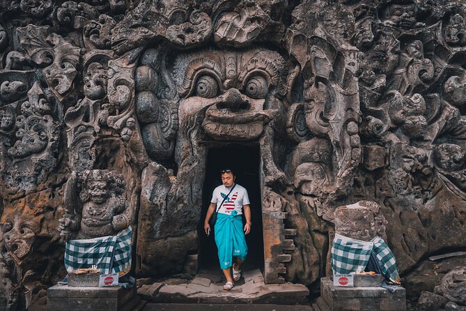 Private Tour : Bali Best Waterfalls, Temples and Monkey Forest - Sangeh Monkey Forest and close-up encounters