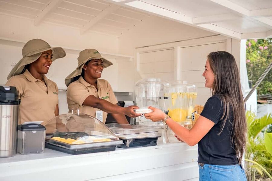 Punta Cana: Xploration Animal Park Bus Tour with Encounters - Final call: book it for variety, not specialization