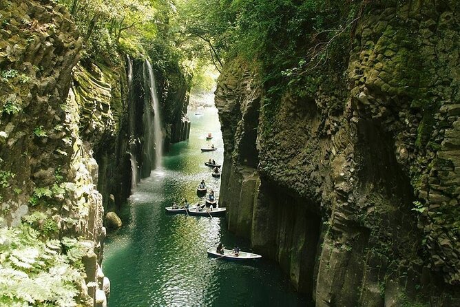 Sabaduri forest, Chronicles of Georgia, wolves and bears Zoo - Who will enjoy this route most?