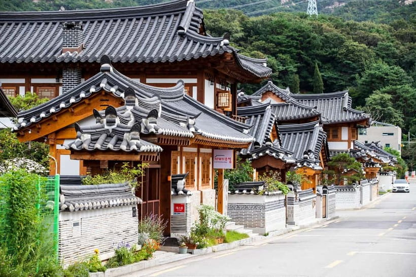Seoul : Le Space Art Museum, Hanok, Inner Zoo (+Nanta Show) - Le Space Inspire turns art into a room-sized experience