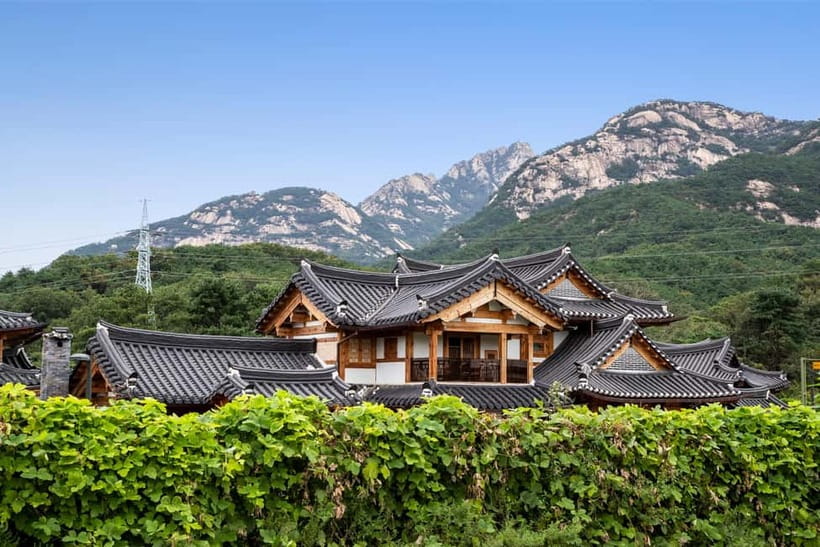 Seoul : Le Space Art Museum, Hanok, Inner Zoo (+Nanta Show) - Transport and timing shape the experience