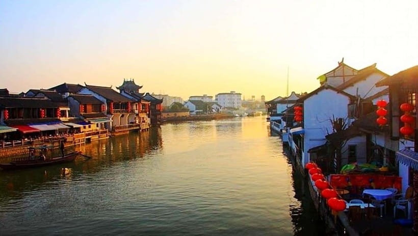 Shanghai: Zoo and Zhujiajiao Water Town Tour with Boat Ride - Zhujiajiao’s tallest bridge and old architecture