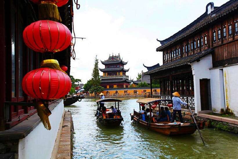 Shanghai: Zoo and Zhujiajiao Water Town Tour with Boat Ride - Shanghai Zoo: pandas first, then the wider collection