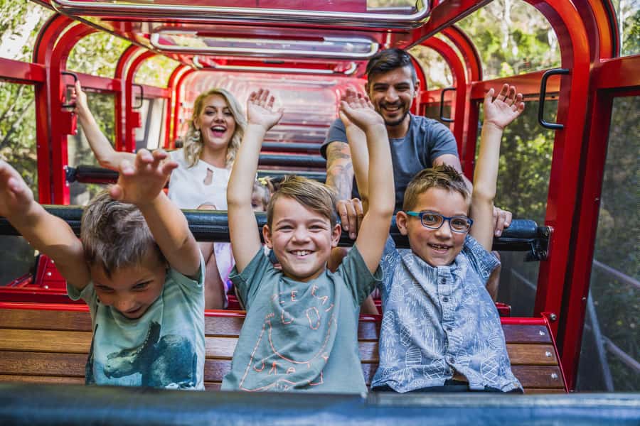 Sydney: Blue Mountains, Scenic World, Zoo & Lincoln's Rock - Guides, languages, and the small-group advantage