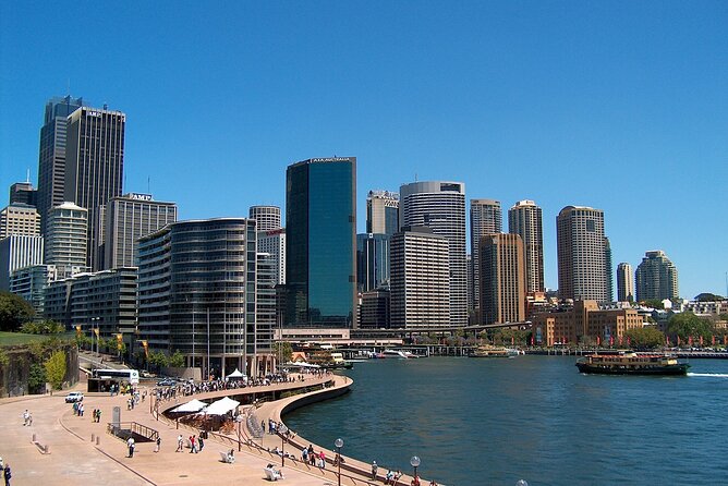 Sydney: PRIVATE Blue Mountains, Wildlife & Cruise Luxe Tour (10h) - Olympic Park and the ferry back to Sydney