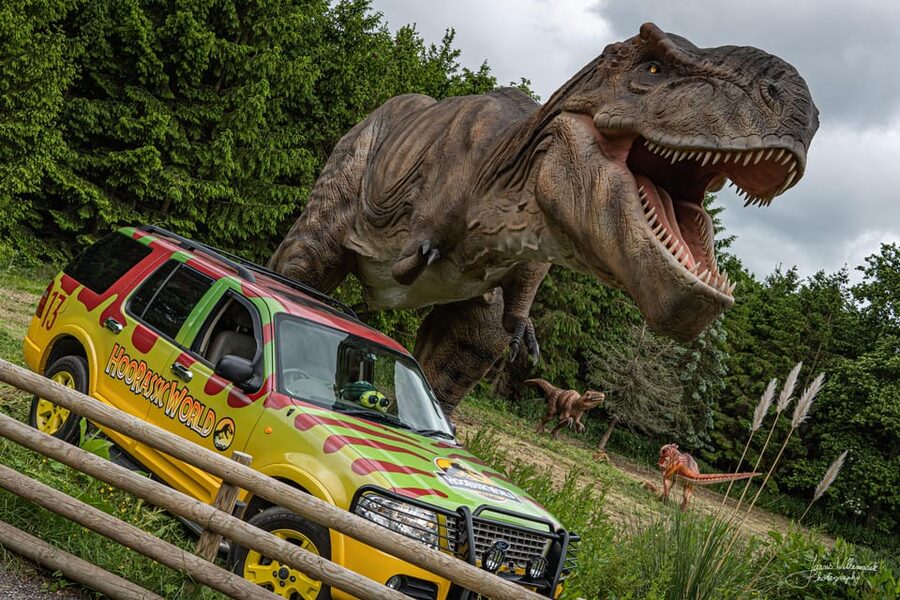 TELFORD: Hoo Zoo and Dinosaur World Entry Ticket - Dinosaur World adds a second full attraction