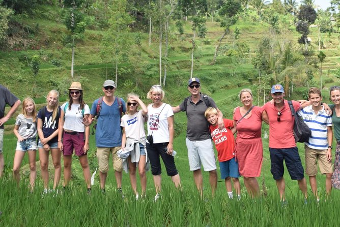 Tetebatu Walking Tour - Rice Terraces, Waterfall & Monkey Forest - Meeting black and gray monkeys in the forest